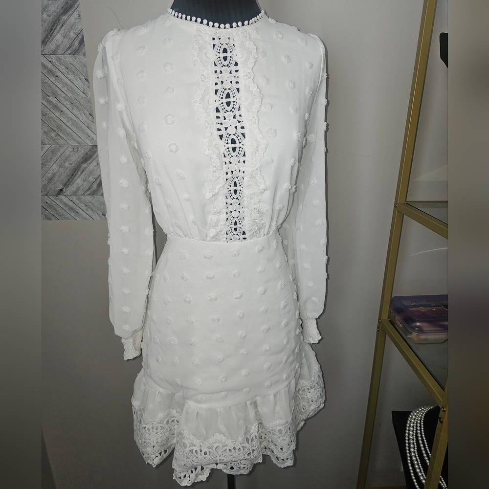 Elegant White Lace Dress SZ L